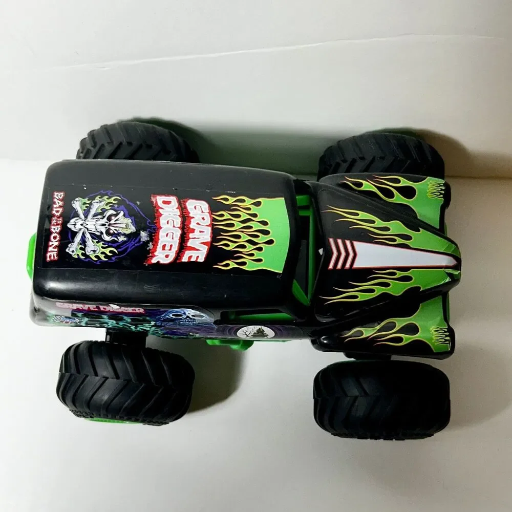 Monster Jam Grave Digger RC Truck 1:24 Scale Remote Control Vehicle No Remote